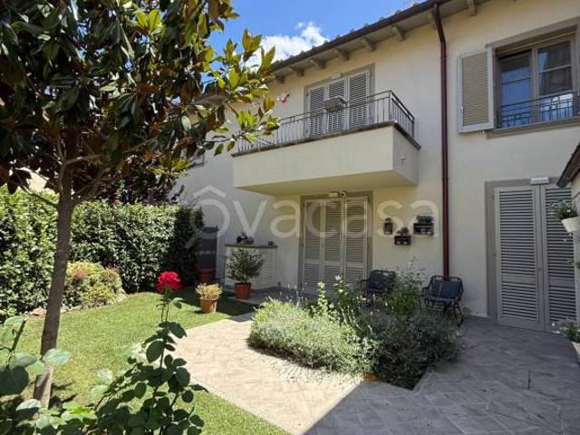 Casa indipendente in affitto a Firenze via del Paradiso, Fortini