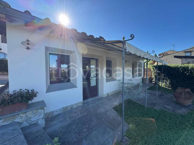 Casa Indipendente in affitto a Firenze via Suor Maria Celeste, arredato, giardino privato, posto auto TrovaCasa