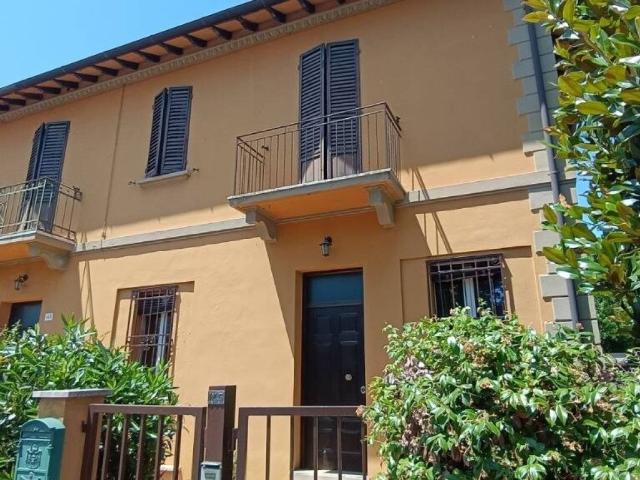 Casa indipendente in affitto a Imola BO