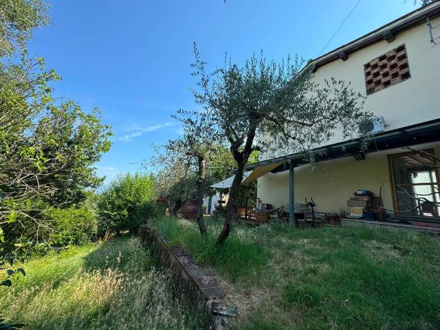 Casa indipendente in affitto a Lastra a Signa FI