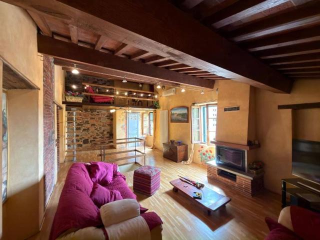 Casa indipendente in affitto a Lucca LU