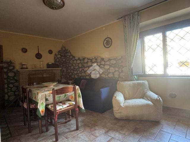 Casa Indipendente in affitto a Montaquila via s. Lucia, 45, arredato, caminetto, ingresso indipendente TrovaCasa