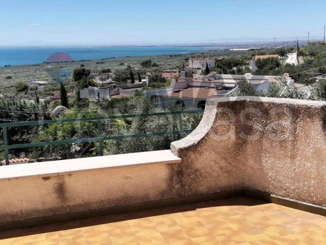 Casa indipendente in affitto a Monte Sant'Angelo via San Benedetto, 18
