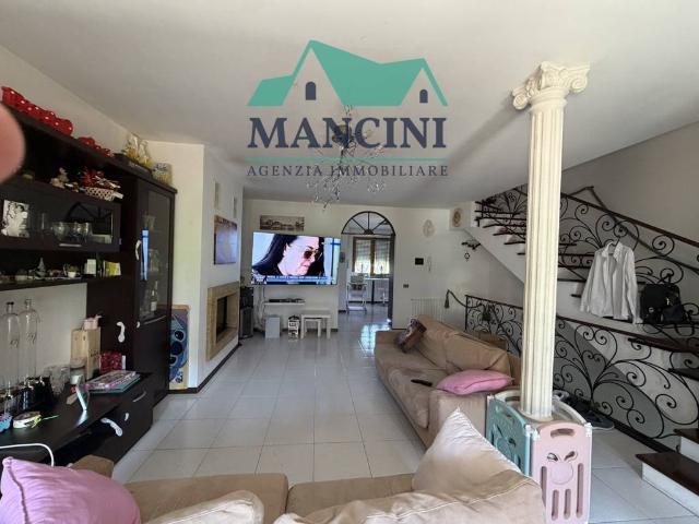 Casa Indipendente in affitto a Maiolati Spontini ceccacci, arredato, giardino privato, box TrovaCasa