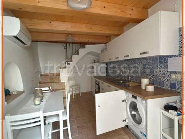 Casa indipendente in affitto a Maranola, Formia