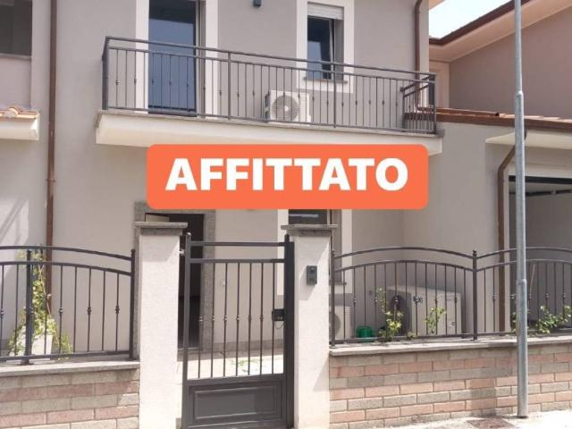 Casa Indipendente in affitto a Marta via San Rocco, non arredato/vuoto, giardino privato, box TrovaCasa