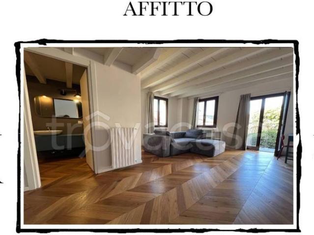 Casa Indipendente in affitto a Milano via Bitinia, arredato, giardino privato, box TrovaCasa