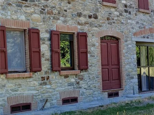 Casa indipendente in affitto a Neviano degli Arduini PR
