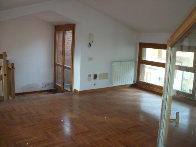 Casa indipendente in affitto a San Giuliano Terme