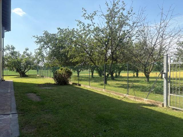 Casa Indipendente in affitto a San Lazzaro di Savena, giardino privato, parzialmente arredato, travi a vista TrovaCasa