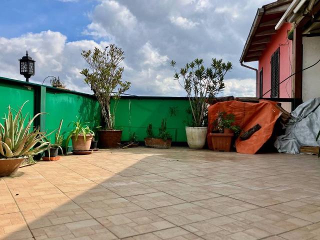 Casa indipendente in affitto a Santa Maria a Monte PI