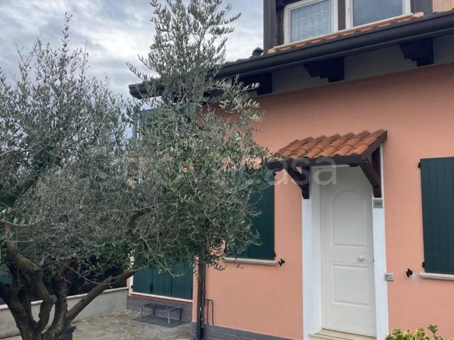 Casa Indipendente in affitto a Santarcangelo di Romagna via Giovanni Pascoli, 34, giardino privato, box, terrazzo TrovaCasa