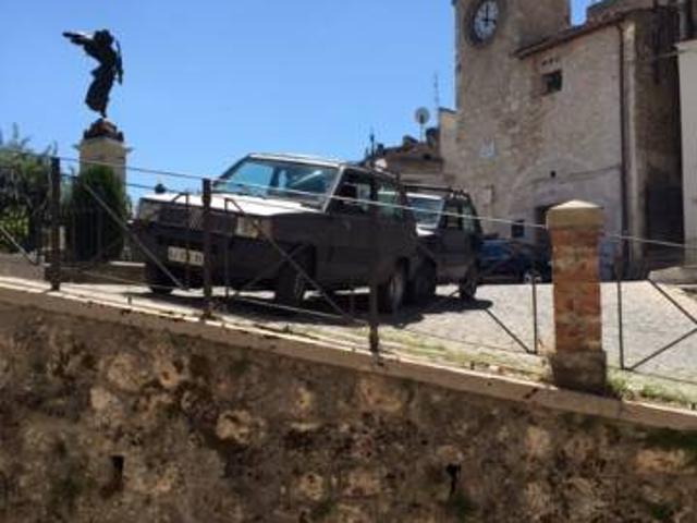 Casa indipendente in affitto a Secinaro AQ