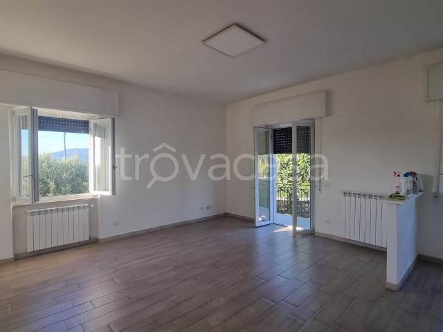 Casa Indipendente in affitto a Selci via rusciano, non arredato/vuoto, giardino privato, riscaldamento autonomo TrovaCasa