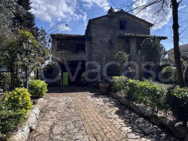 Casa Indipendente in affitto a Supino, arredato, giardino privato, posto auto TrovaCasa