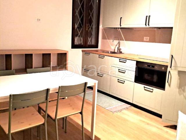 Casa Indipendente in affitto a Padova via Giuseppe Cesare Abba, 5, arredato, giardino privato, riscaldamento autonomo TrovaCasa