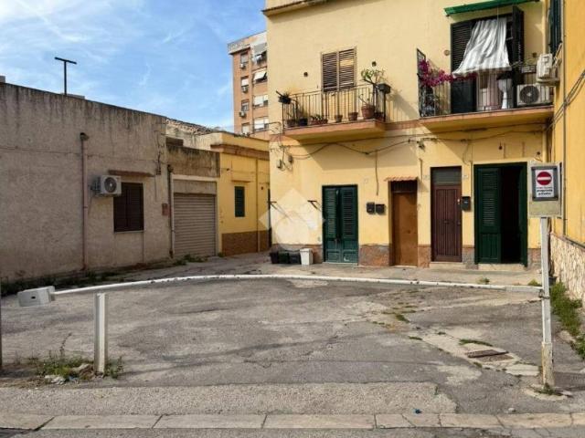Casa Indipendente in affitto a Palermo via Trapani Pescia, 25, non arredato/vuoto, buono stato, ingresso indipendente TrovaCasa