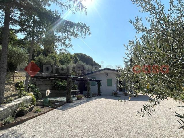 Casa indipendente in affitto a Perugia