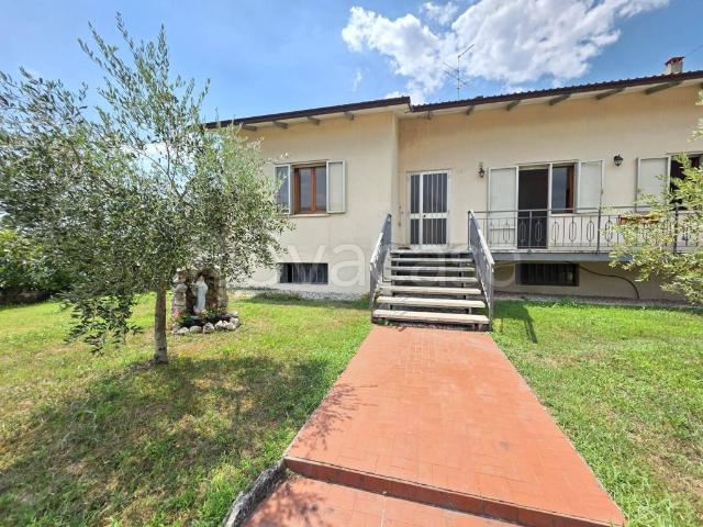 Casa indipendente in affitto a Pescantina
