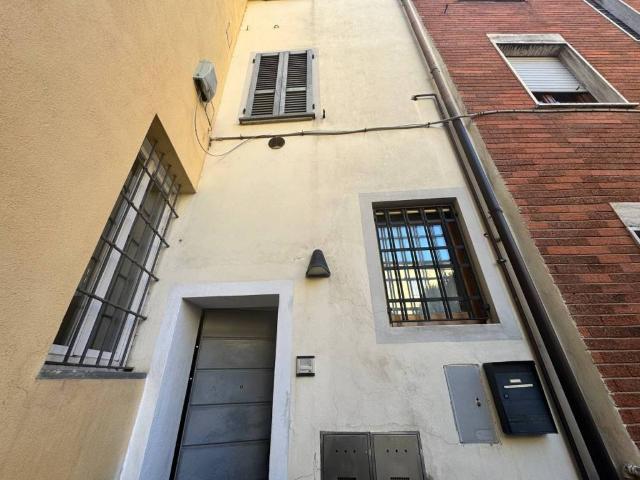 Casa indipendente in affitto a Piacenza PC