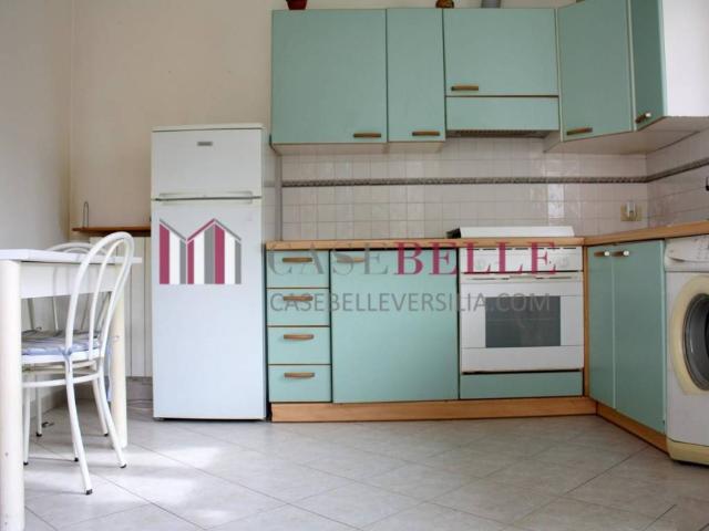 Casa Indipendente in affitto a Pietrasanta via s. Antonio, non arredato/vuoto, angolo cottura TrovaCasa