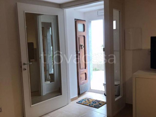 Casa Indipendente in affitto a Rocca di Cambio via della Canala, arredato, caminetto, centrale TrovaCasa