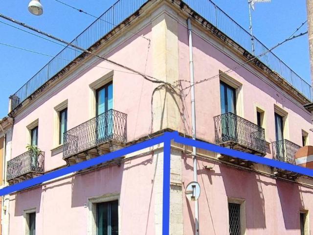 Casa indipendente in affitto a Riposto CT