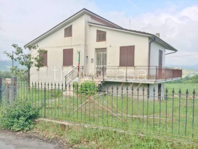 Casa Indipendente in affitto a Taurasi contrada lenze, giardino privato, caminetto, cantina TrovaCasa