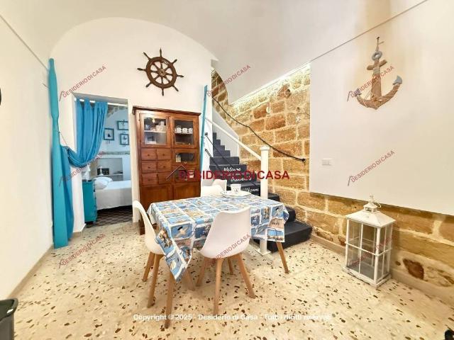 Casa Indipendente in affitto a Terrasini lungomare Peppino Impastato, 5, arredato, buono stato, impianto tv TrovaCasa