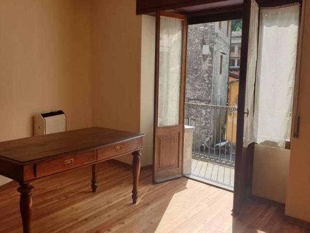 Casa indipendente in affitto a Varallo VC
