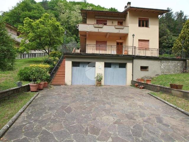 Casa Indipendente in affitto a Vernio via di Casigno, 27, arredato, giardino privato, box TrovaCasa