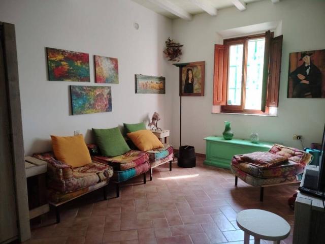 Casa indipendente in affitto a Vinci FI