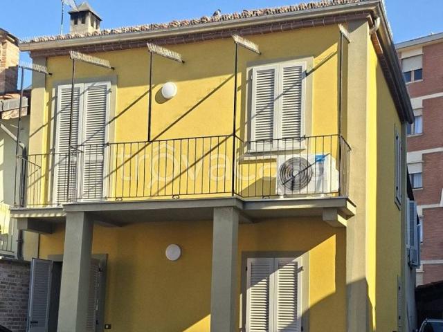Casa Indipendente in affitto ad Alba via Urbano Rattazzi, arredato, posto auto, nuova costruzione TrovaCasa