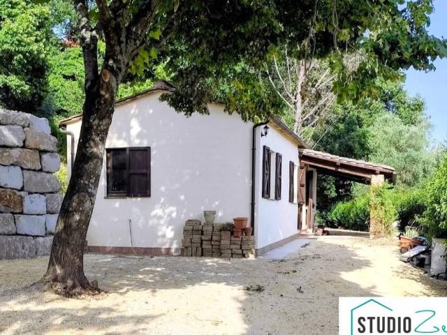Casa Indipendente in affitto ad Amelia rimembranze, 22, giardino privato, caminetto, rustico TrovaCasa