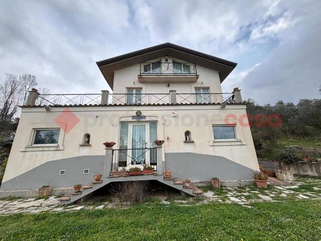 Casa Indipendente in affitto ad Anagni via Romagnano Fontana Valle, 7, arredato, giardino privato, terrazzo TrovaCasa
