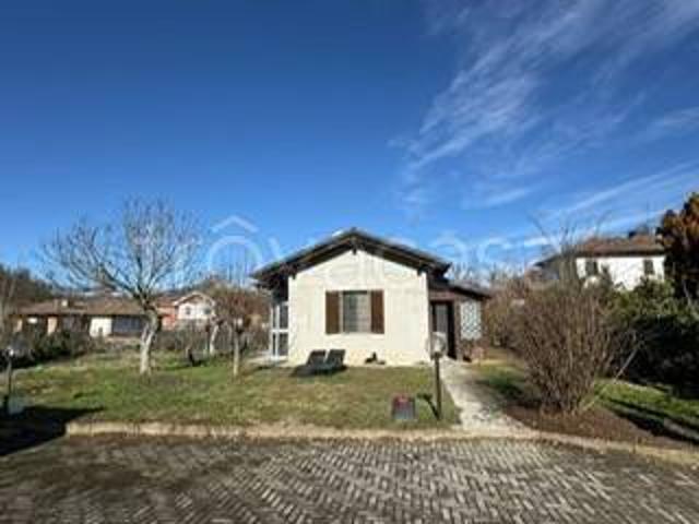 Casa Indipendente in affitto ad Asti frazione Valenzani, 4, non arredato/vuoto, giardino privato, cantina TrovaCasa