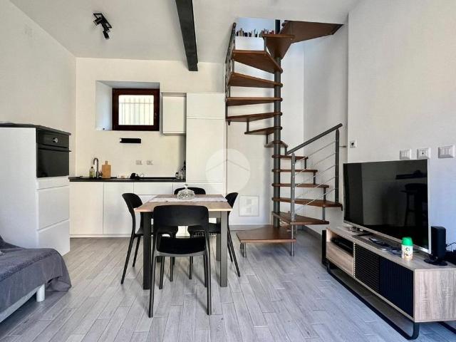 Casa indipendente in affitto