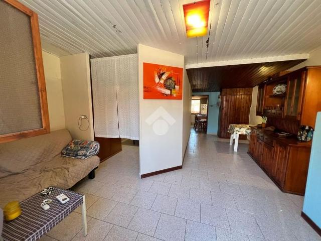 Casa indipendente in affitto