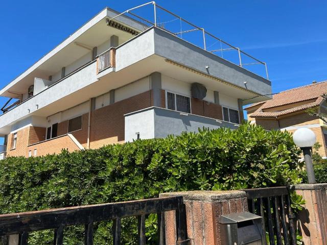 Casa indipendente in Corso San Francesco 158, Anzio, RM