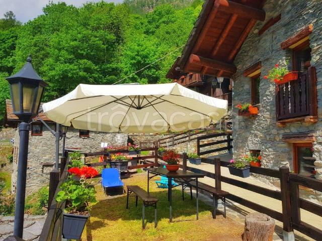 Casa Indipendente in in affitto da privato a Valtournenche frazione Barmasse, giardino privato, posto auto, da privato TrovaCasa