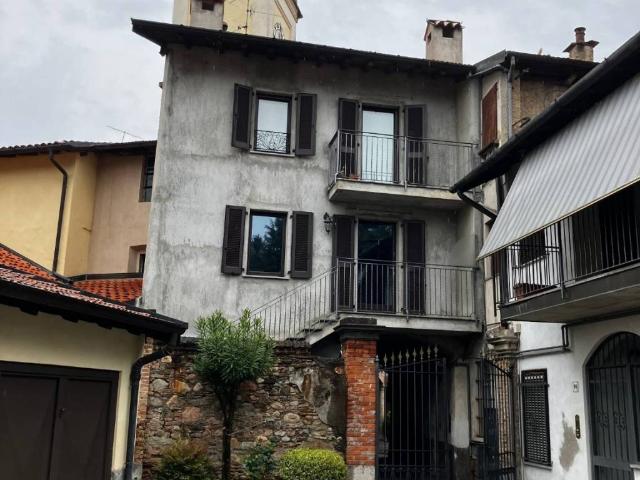 Casa Indipendente in in affitto da privato a Varese via Oslavia, 19, da privato, mansarda, lavanderia TrovaCasa