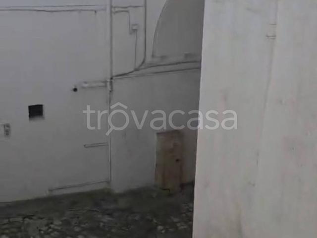 Casa Indipendente in in affitto da privato a Corigliano d'Otranto via Dante Alighieri, 12, da privato, da ristrutturare, centrale TrovaCasa