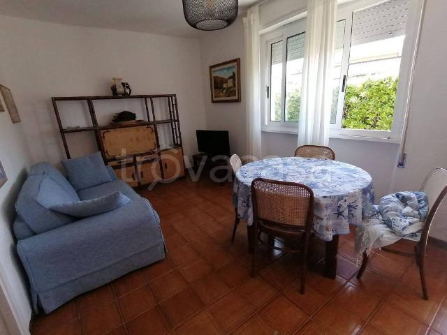 Casa Indipendente in in affitto da privato a Fiumicino via Sistiana, 26, giardino privato, da privato, doppia esposizione TrovaCasa