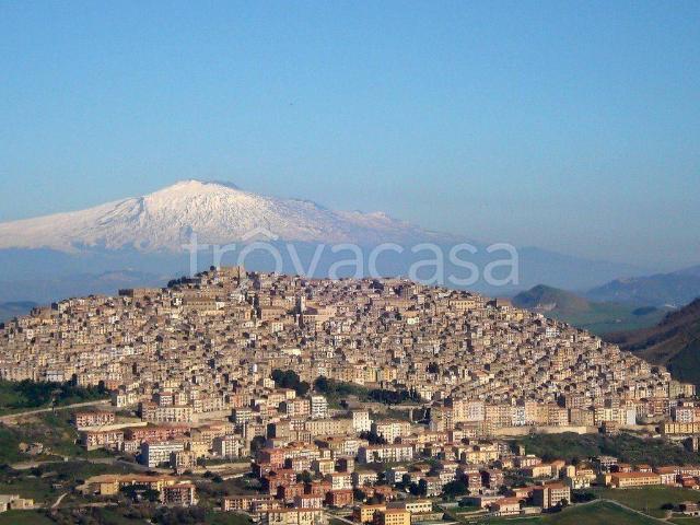 Casa Indipendente in in affitto da privato a Gangi via Messina, 80, da privato, vista panoramica, travi a vista TrovaCasa