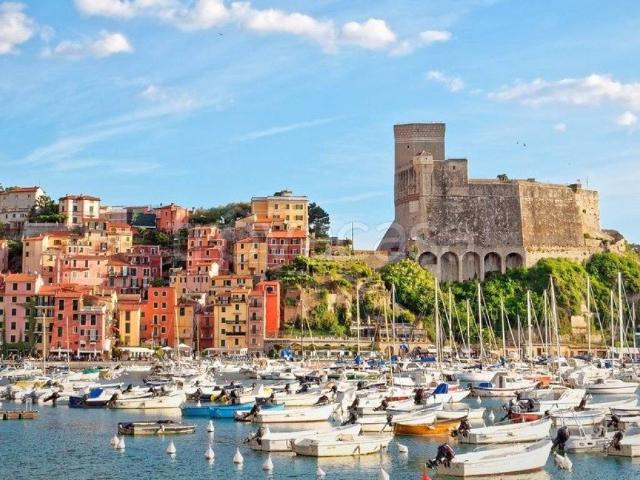 Casa Indipendente in in affitto da privato a Lerici salita a. Canata, 28B, giardino, da privato, box doppio TrovaCasa