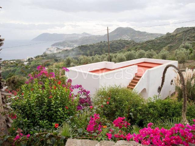 Casa Indipendente in in affitto da privato a Lipari collo Pirrera, snc, giardino privato, da privato TrovaCasa