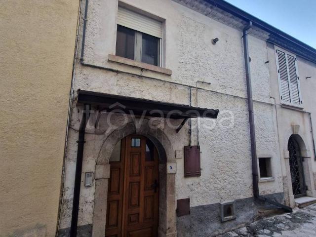 Casa Indipendente in in affitto da privato a Nusco via delle Fogne, 5, da privato, centrale, tapparelle motorizzate TrovaCasa