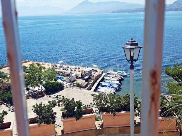 Casa Indipendente in in affitto da privato a Santa Flavia via Castello, 11, arredato, da privato, balcone TrovaCasa