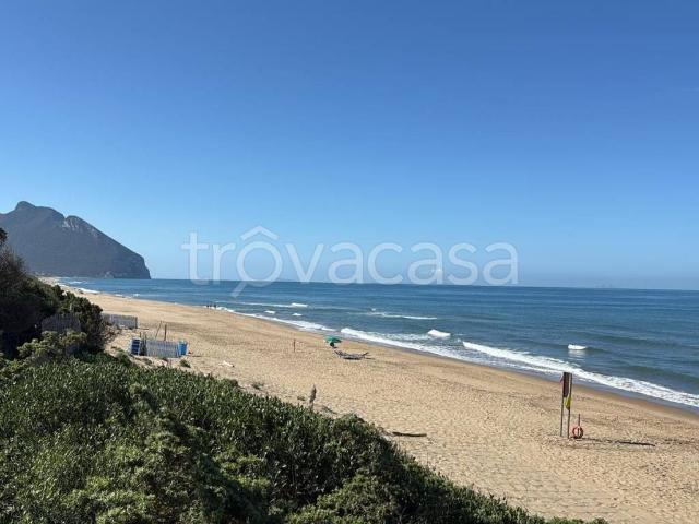 Casa Indipendente in in affitto da privato a Sabaudia via Punta Sabaudia 2, 40, giardino, terrazzo, da privato TrovaCasa