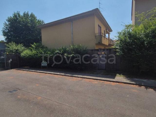 Casa Indipendente in in affitto da privato a Solbiate Olona via Giacomo Matteotti, 10, giardino, box, terrazzo TrovaCasa